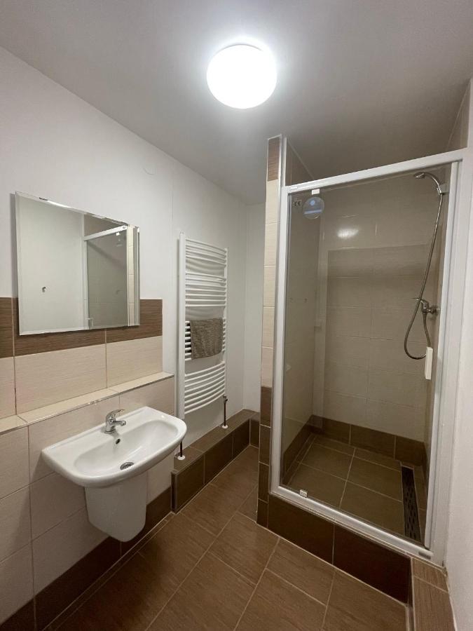 Hostel U Sv. Stepana ลิโตเมริเซ ภายนอก รูปภาพ